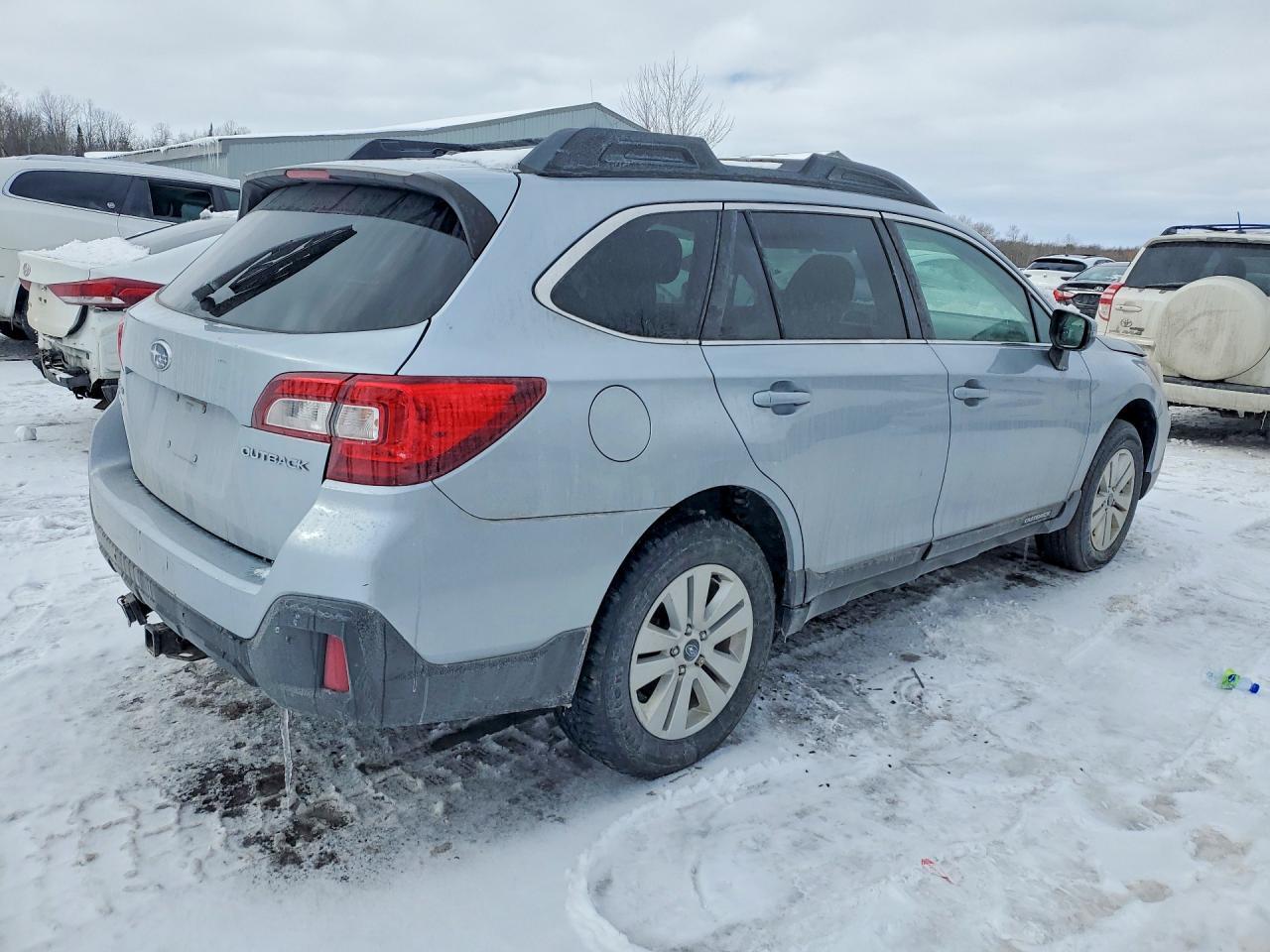 2019 Subaru Outback 2.5I Premium - Image 3