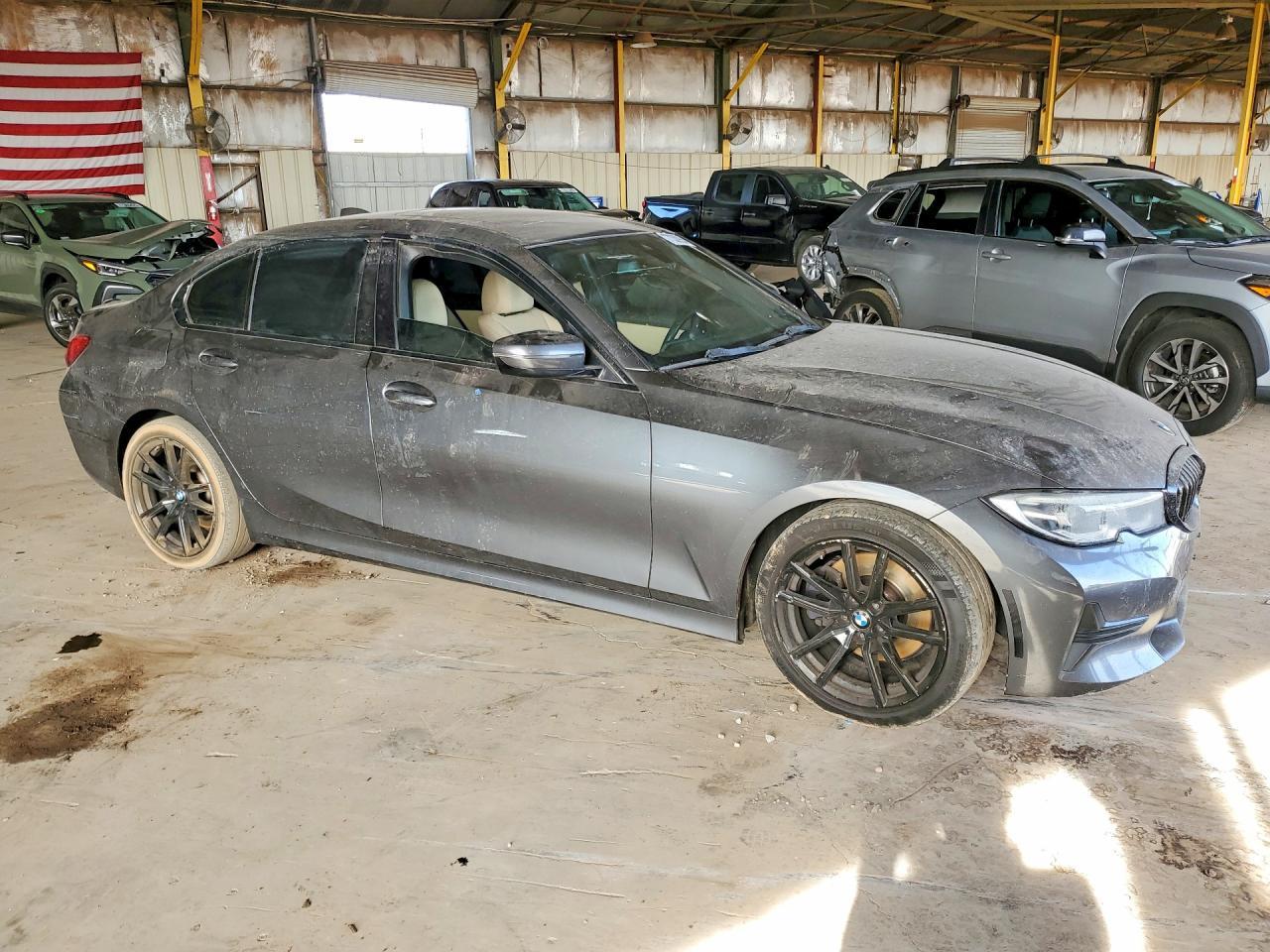 2020 BMW 330I - Фото 4