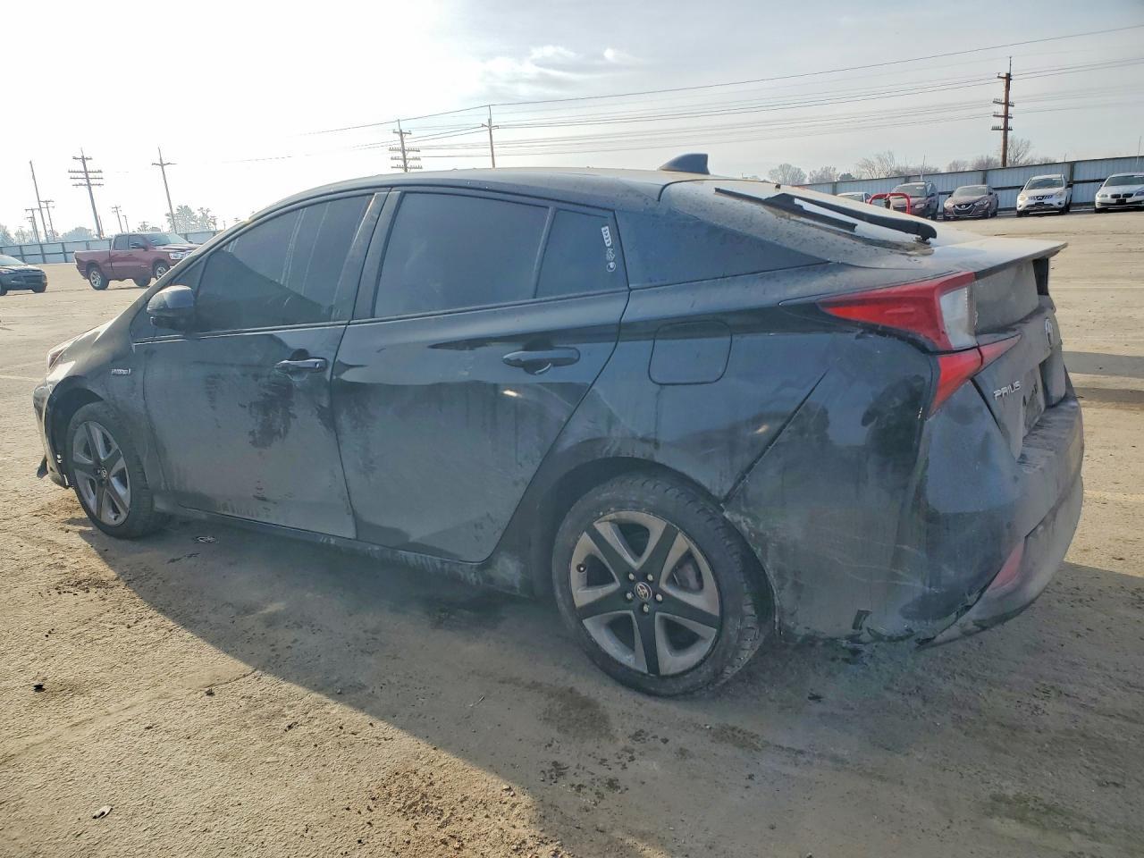 2020 Toyota Prius Xle - Image 2