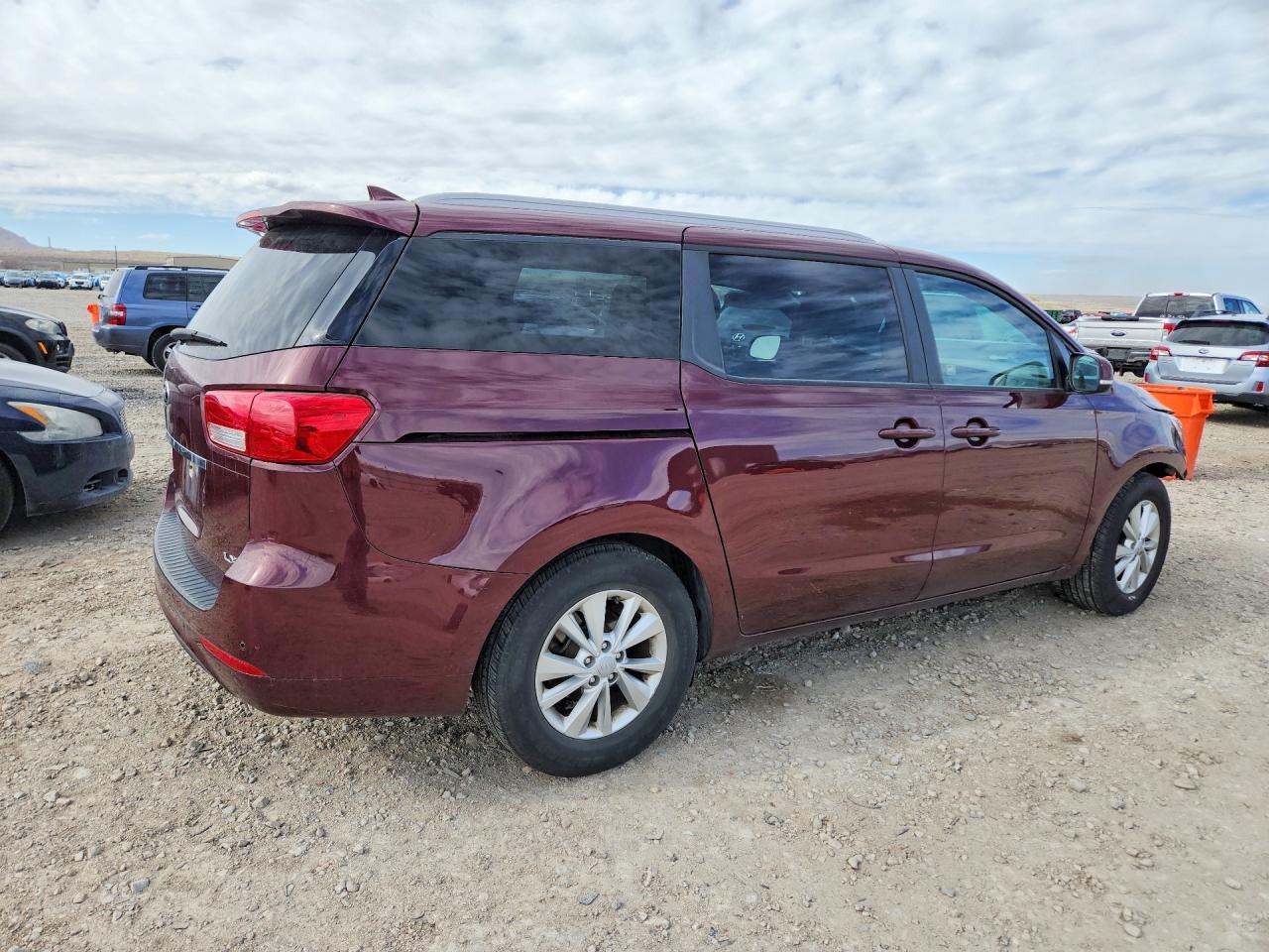2016 Kia Sedona Lx - Image 3