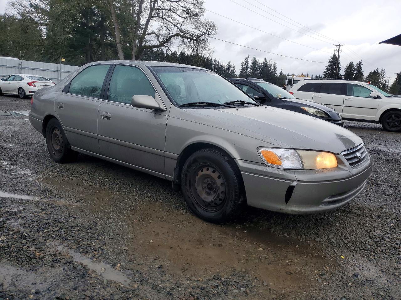 2001 Toyota Camry Le - Image 4