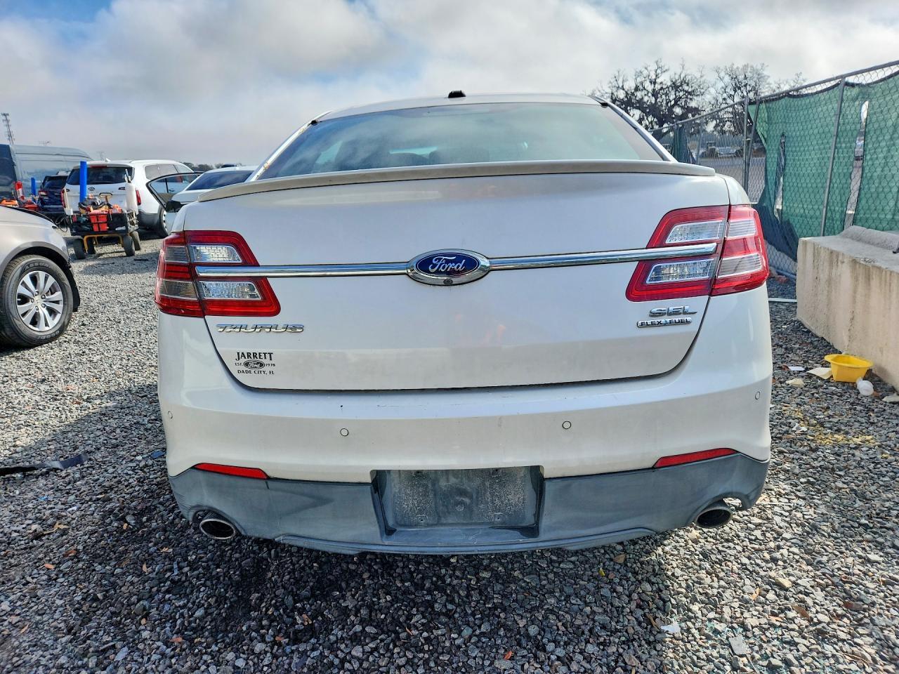 2015 Ford Taurus Sel - Фото 6