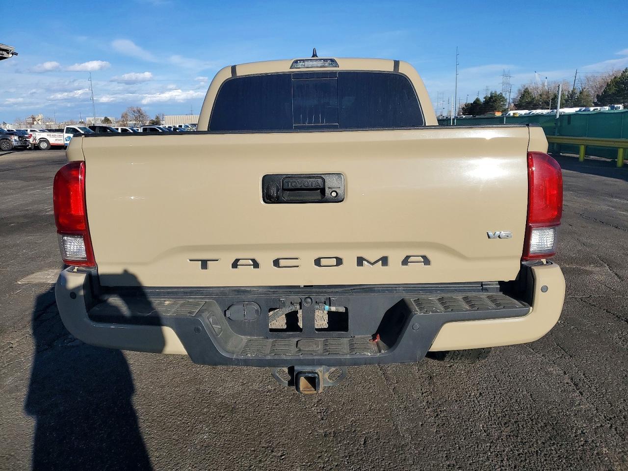 2017 Toyota Tacoma - Image 6
