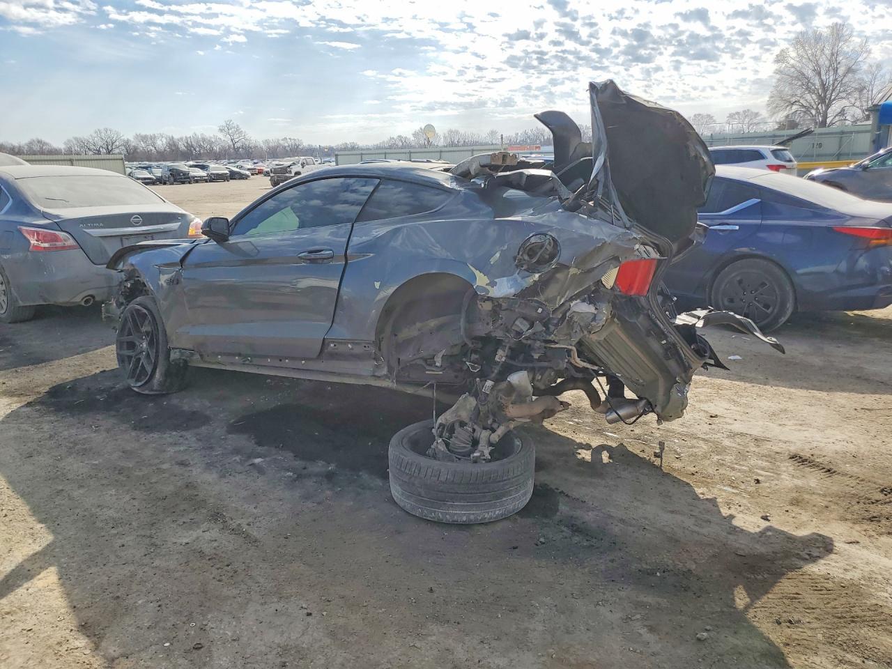 2017 Ford Mustang Gt - Фото 2