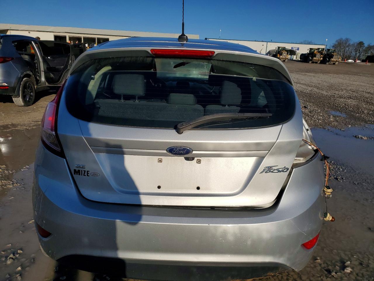 2019 Ford Fiesta Se - Фото 6