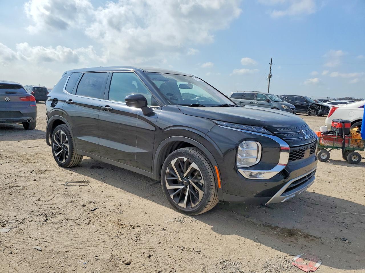 2024 Mitsubishi Outlander Se - Фото 4