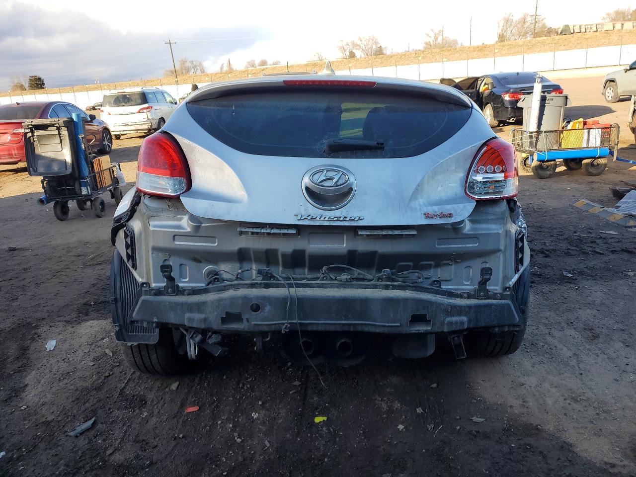 2013 Hyundai Veloster - Фото 6