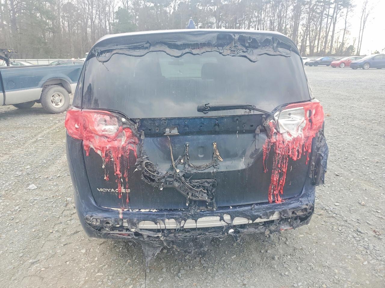2020 Chrysler Voyager Lx - Фото 6
