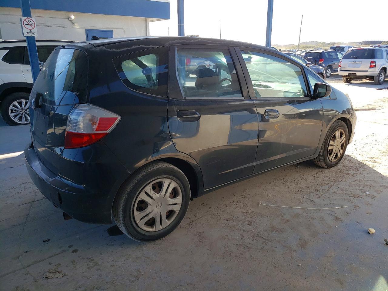 2011 Honda Fit - Фото 3