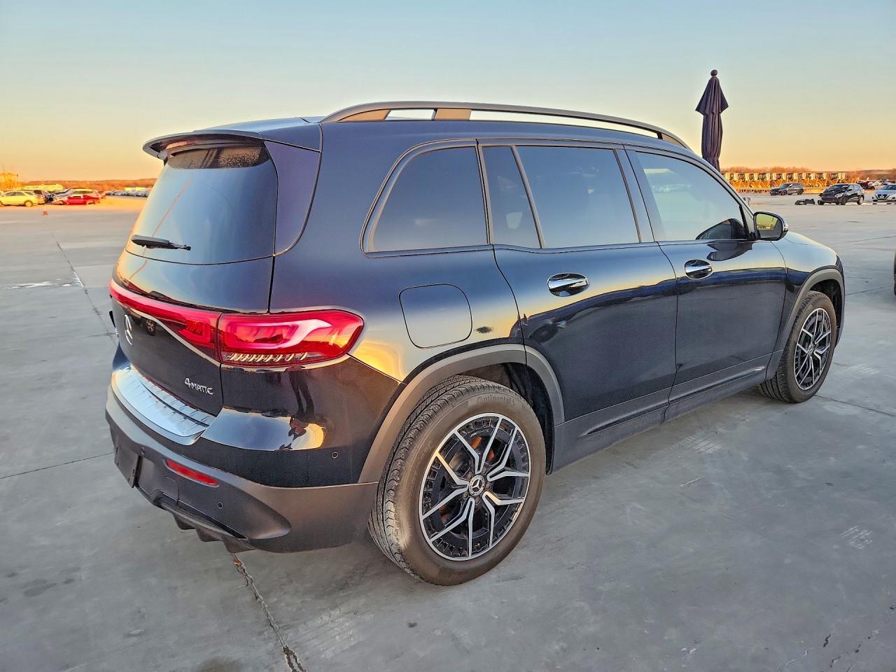 2023 Mercedes-Benz Eqb 300 4Matic - Image 3