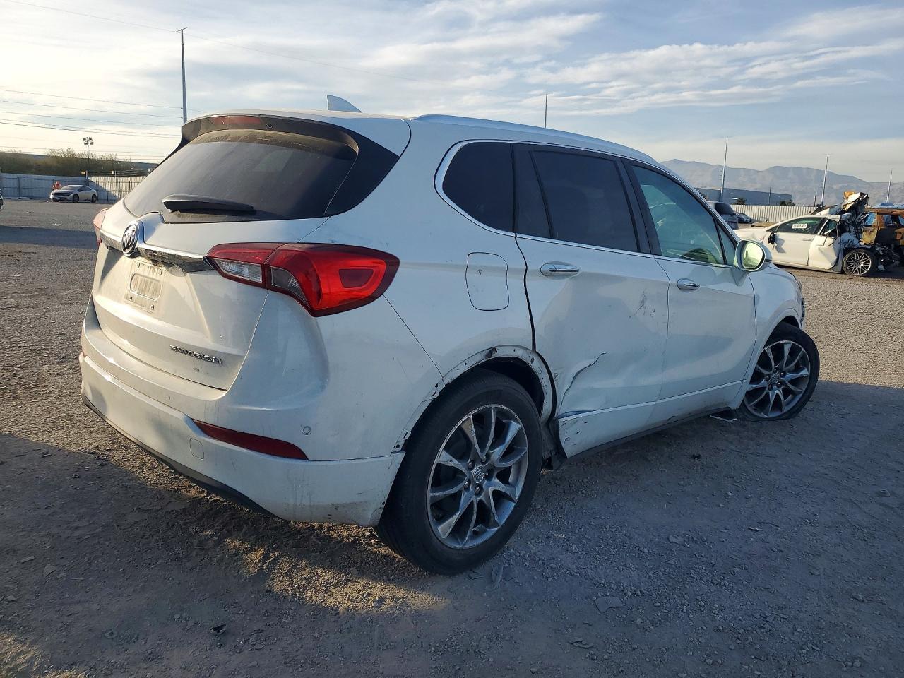 2020 Buick Envision Essence - Фото 3