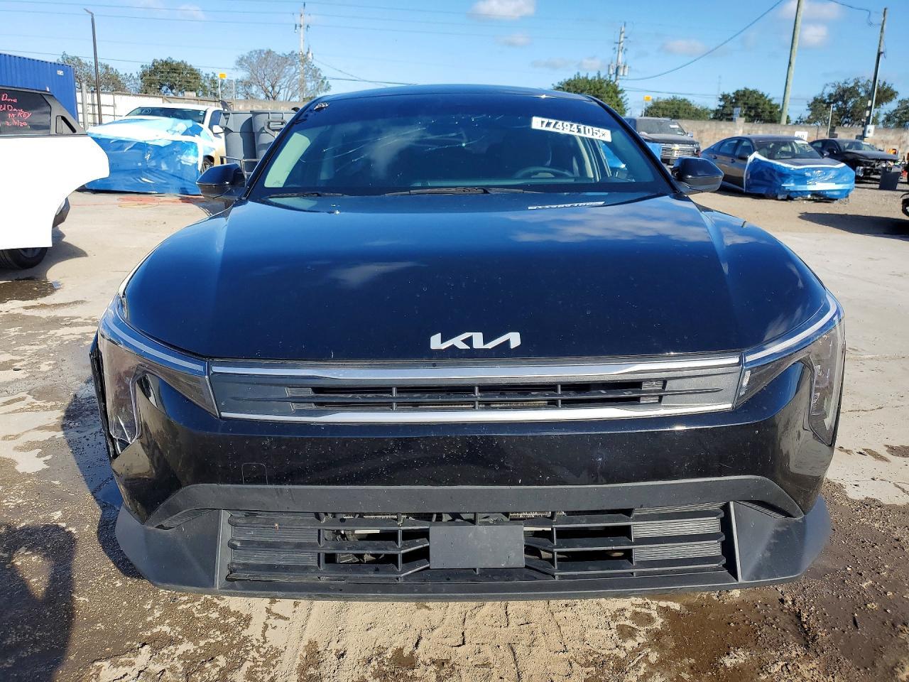 2025 Kia K4 Lxs - Image 5