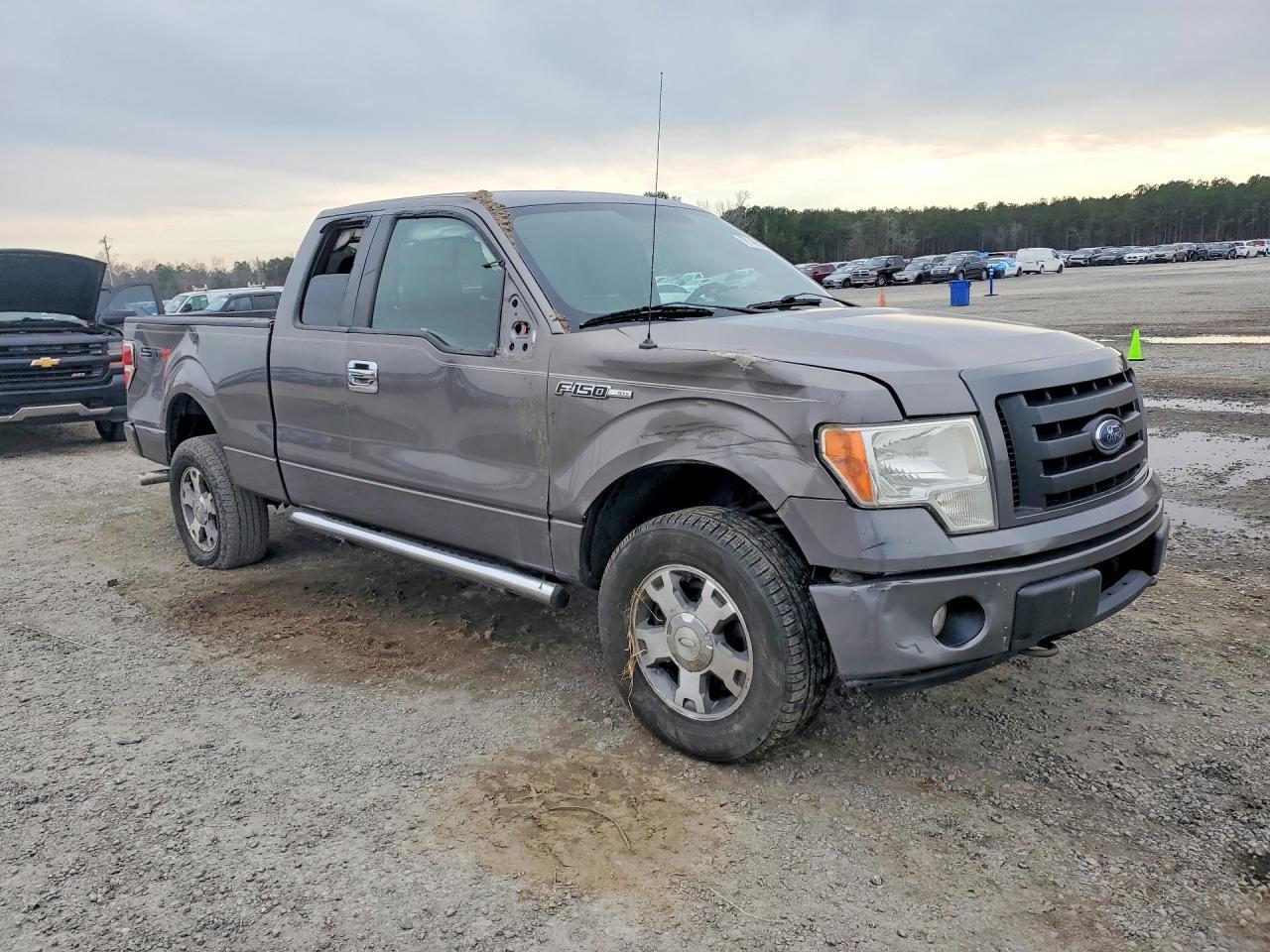 2010 Ford F150 Super Cab - Фото 4