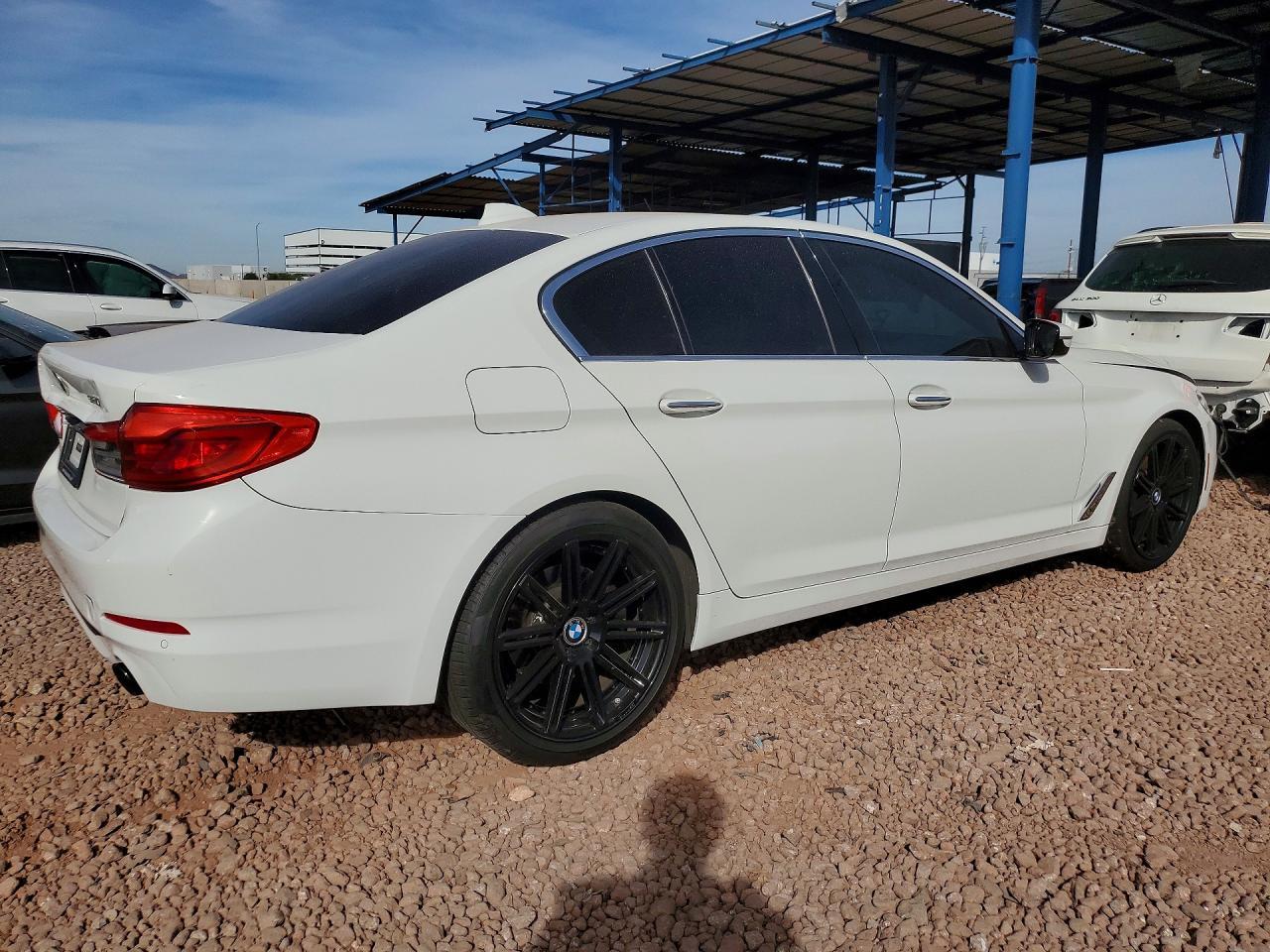 2017 BMW 530 I - Фото 3