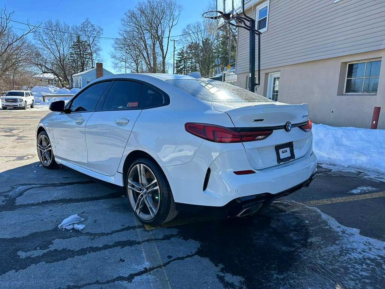 2021 BMW M235Xi - Фото 2