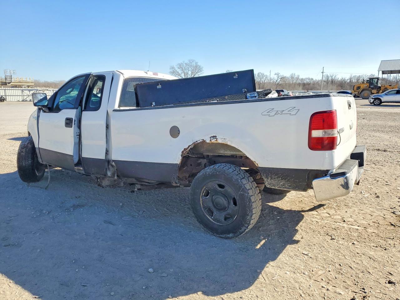 2004 Ford F150 - Фото 2