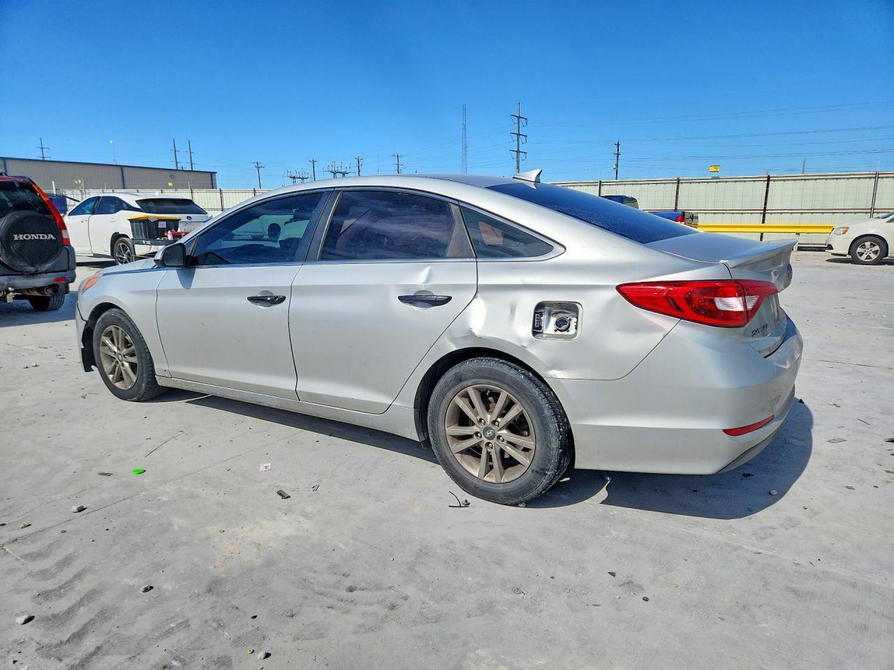 2016 Hyundai Sonata Base - Фото 2