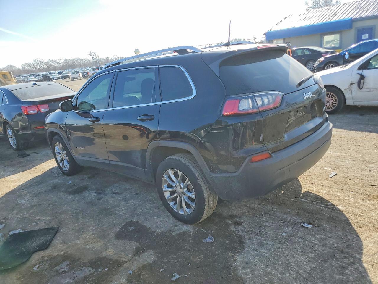 2019 Jeep Cherokee Latitude - Фото 2