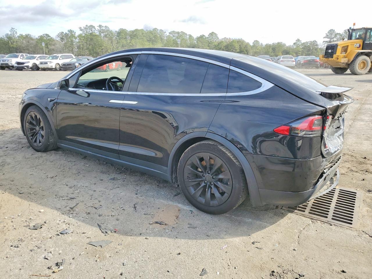 2018 Tesla Model X - Фото 2