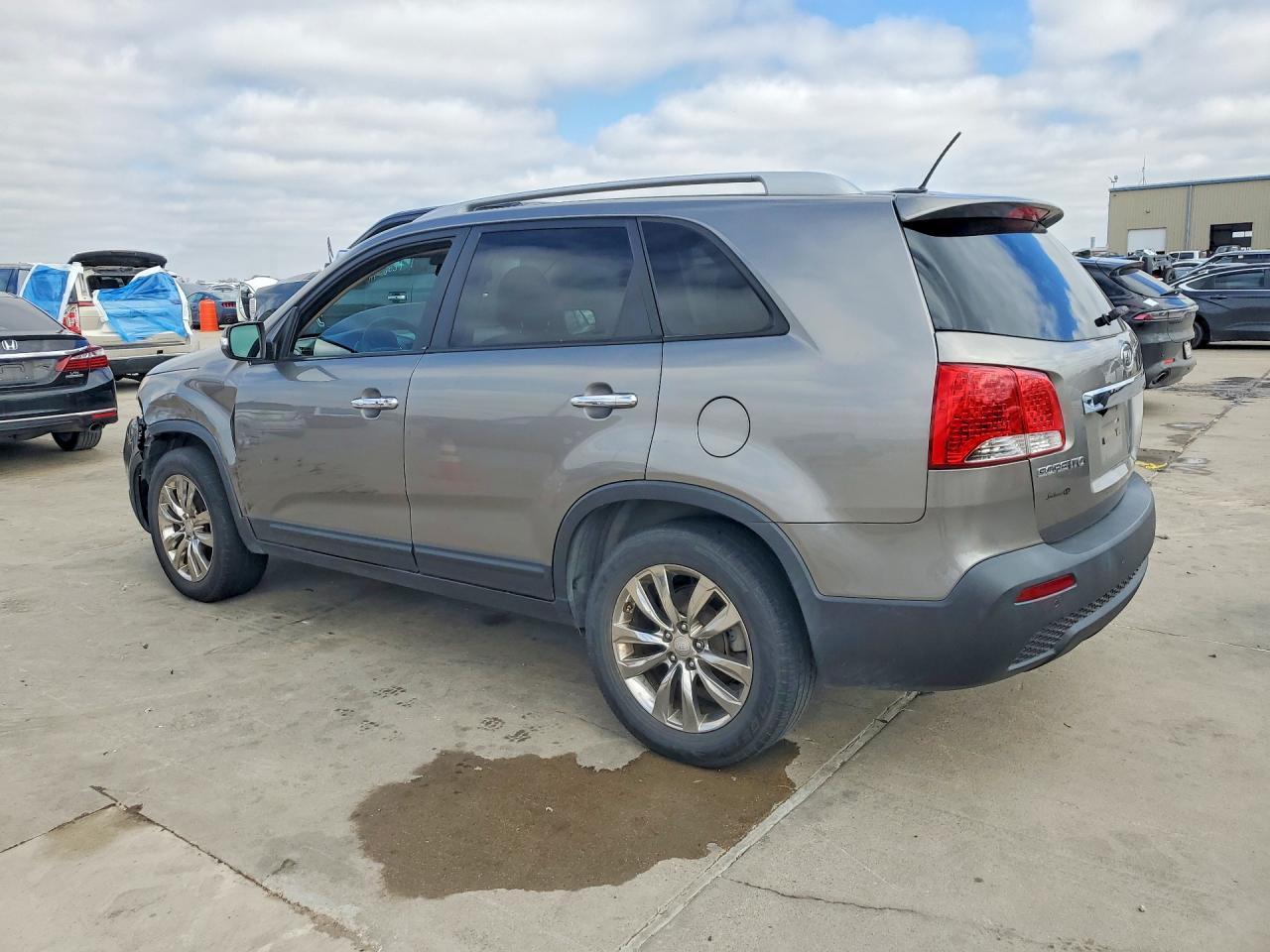 2011 Kia Sorento Ex - Image 2