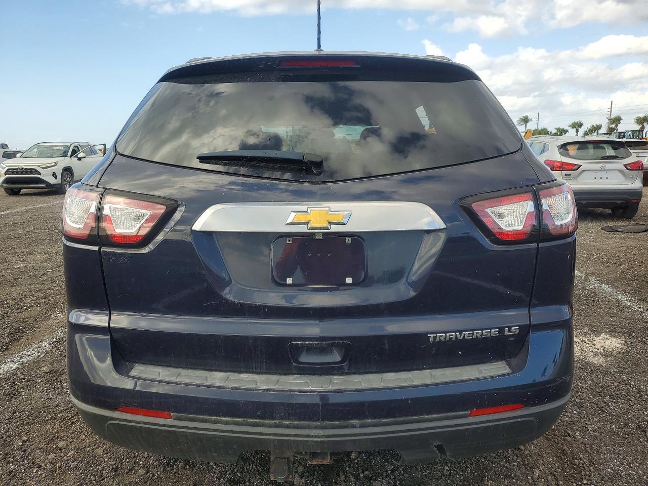 2015 Chevrolet Traverse Ls - Фото 6