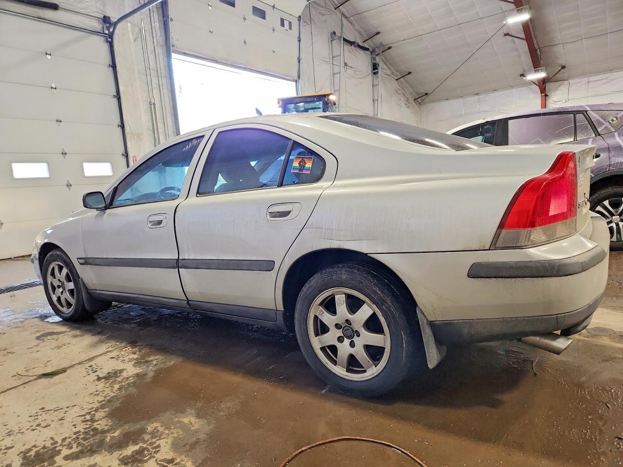 2004 Volvo S60 2.5T - Фото 2