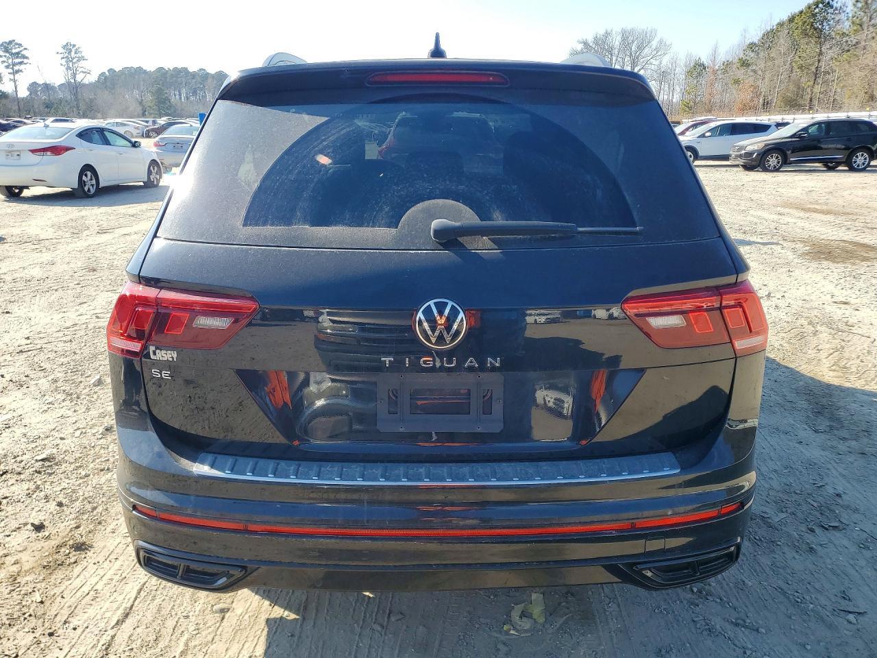 2022 Volkswagen Tiguan Se R-Line Black - Image 6