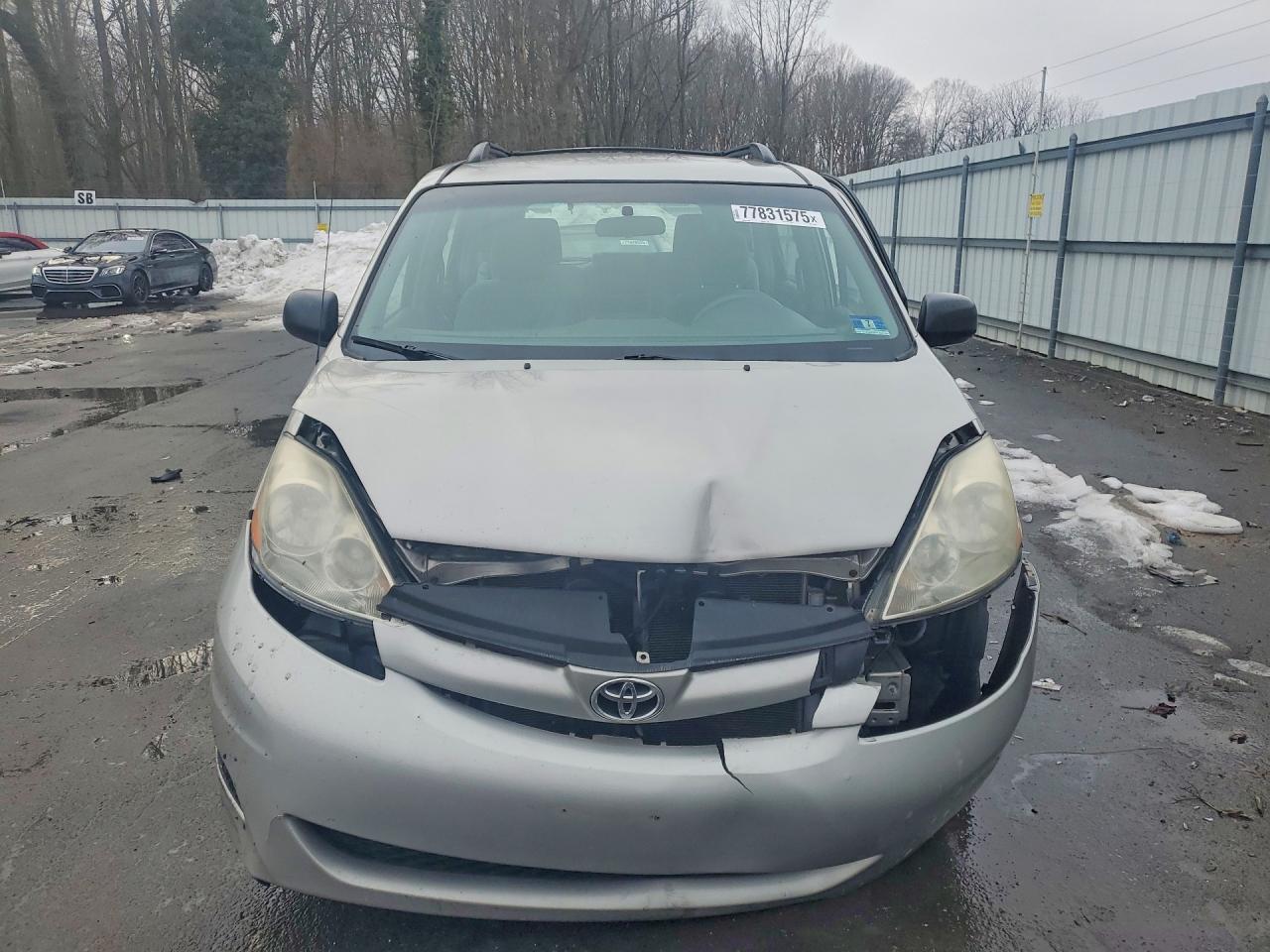 2009 Toyota Sienna Ce - Image 5