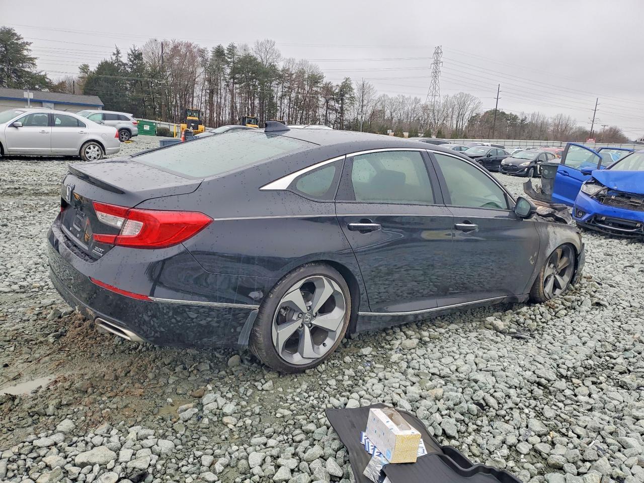 2019 Honda Accord Touring - Фото 3