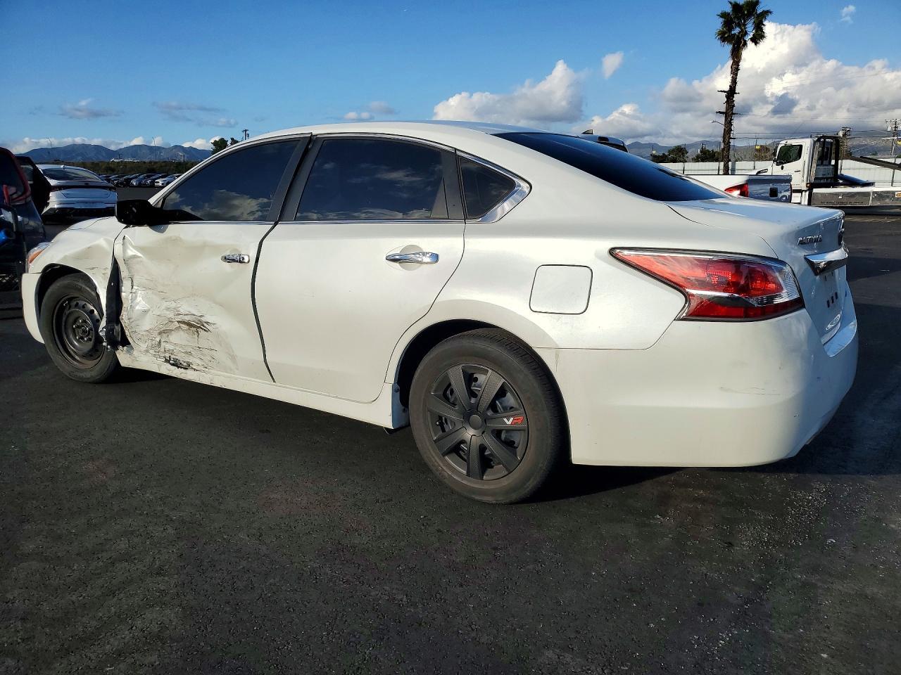 2014 Nissan Altima 2.5 - Фото 2
