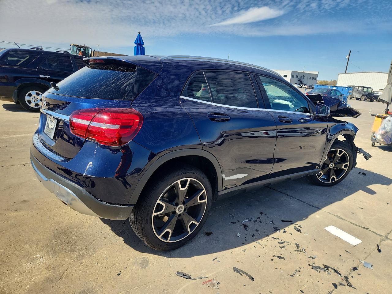 2019 Mercedes-Benz Gla 250 - Image 3