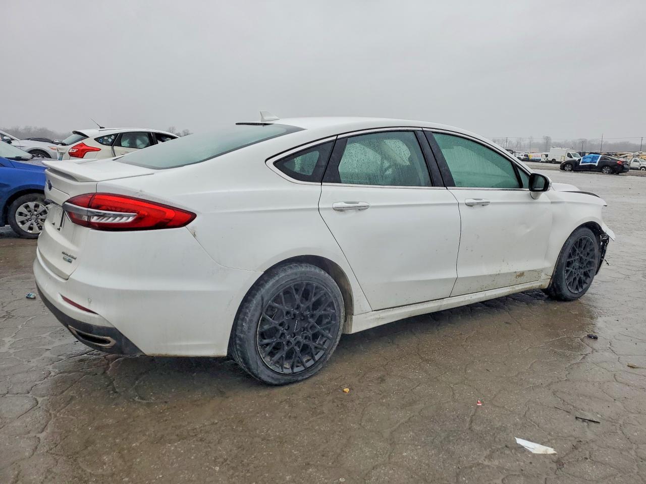 2020 Ford Fusion Titanium - Image 3