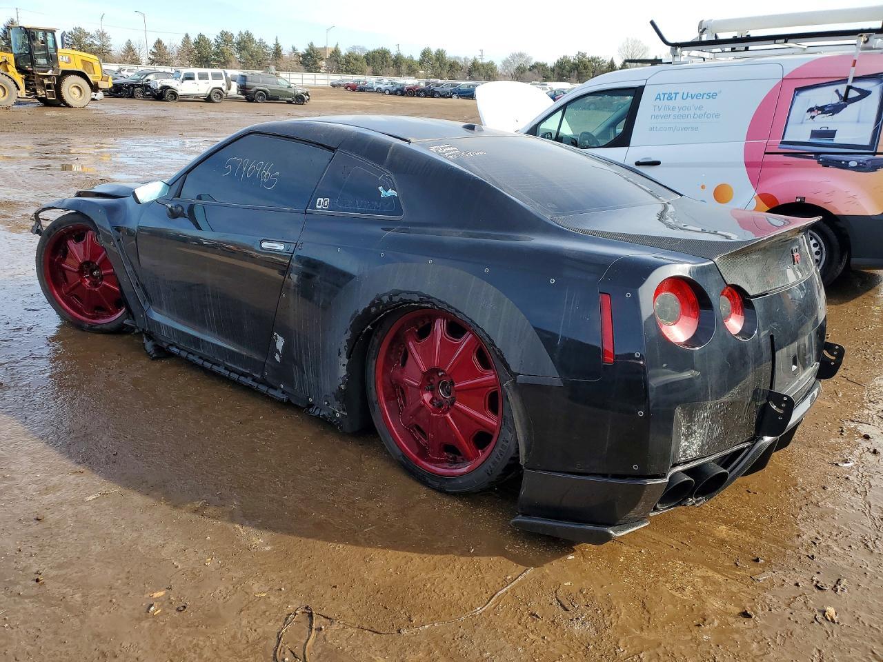 2010 Nissan Gt-R Base - Фото 2