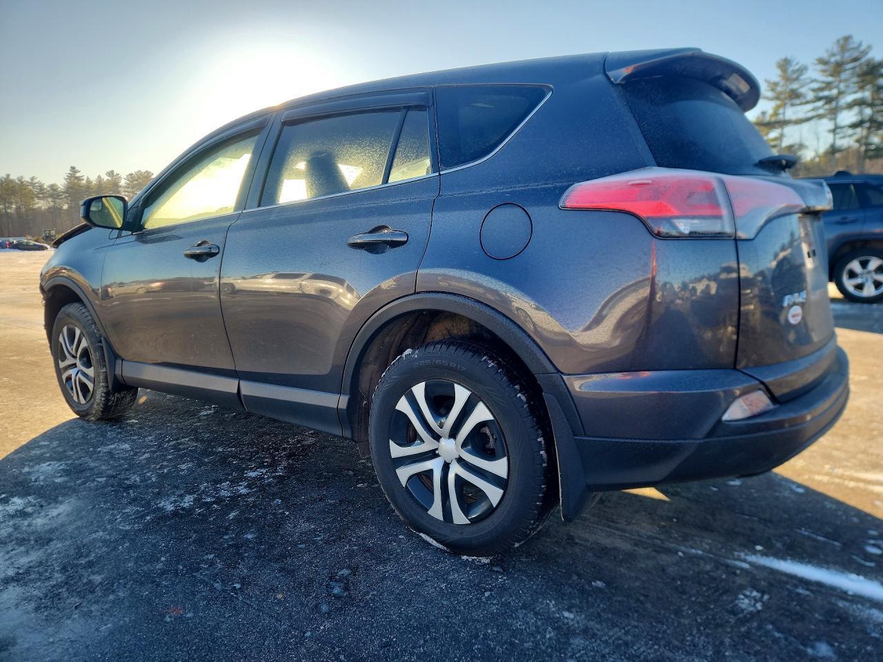 2018 Toyota Rav4 Le - Фото 2