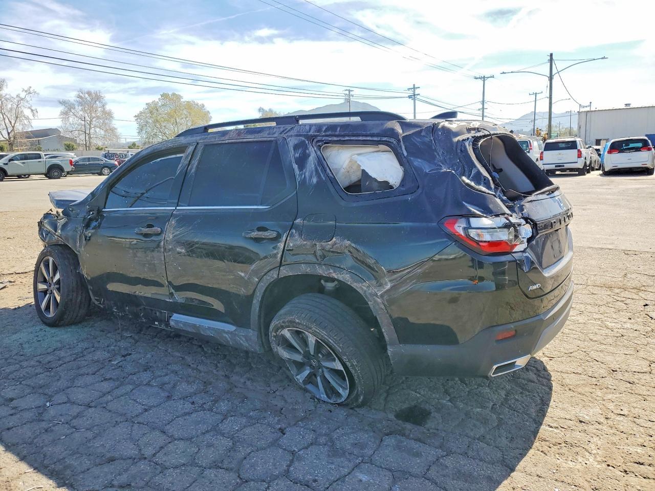 2023 Honda Pilot Elite - Image 2