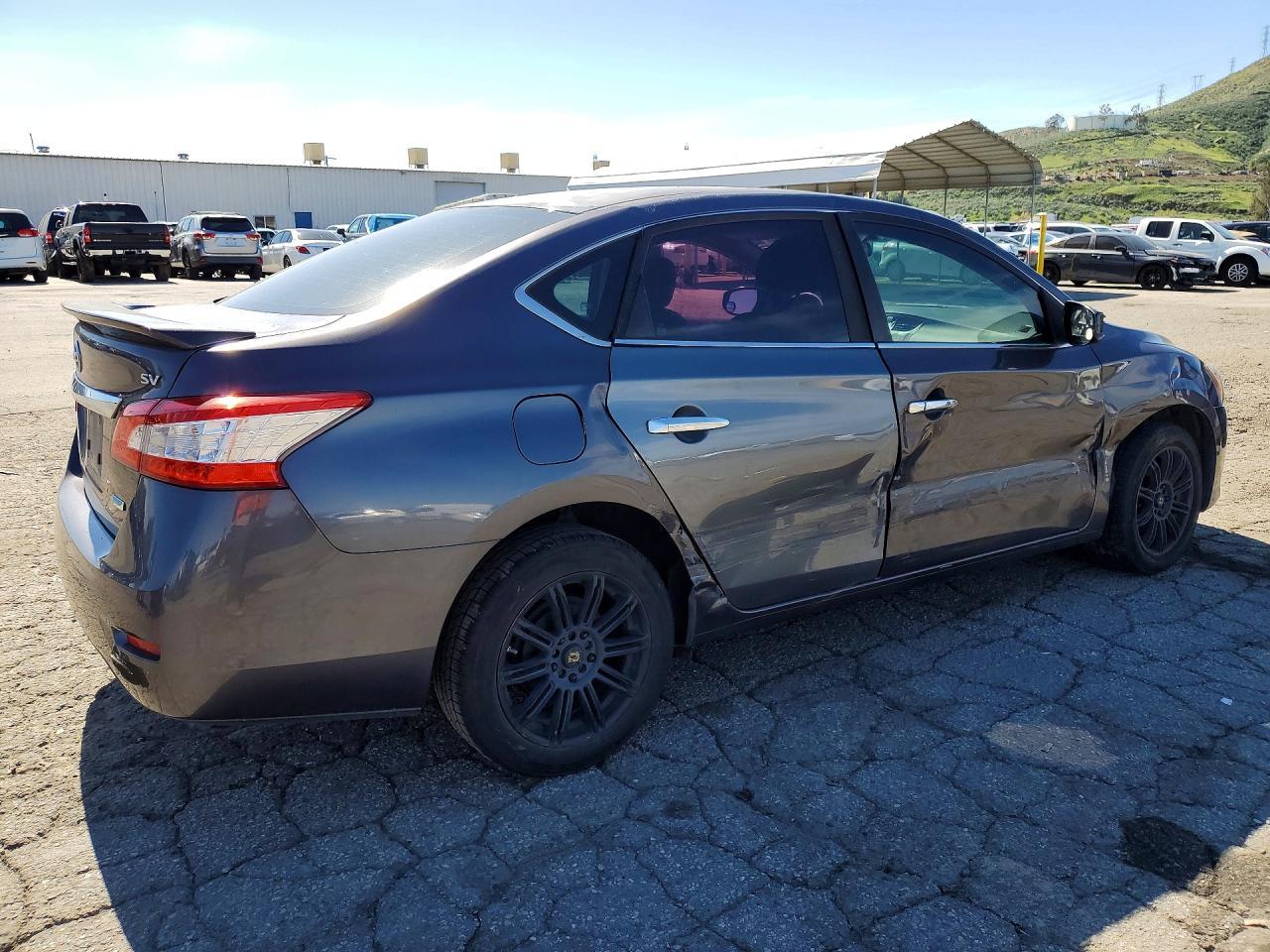 2014 Nissan Sentra S - Фото 3
