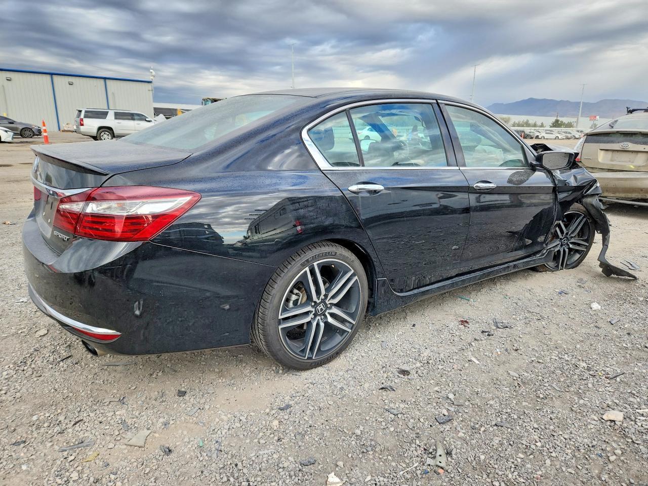 2017 Honda Accord Sport - Фото 3