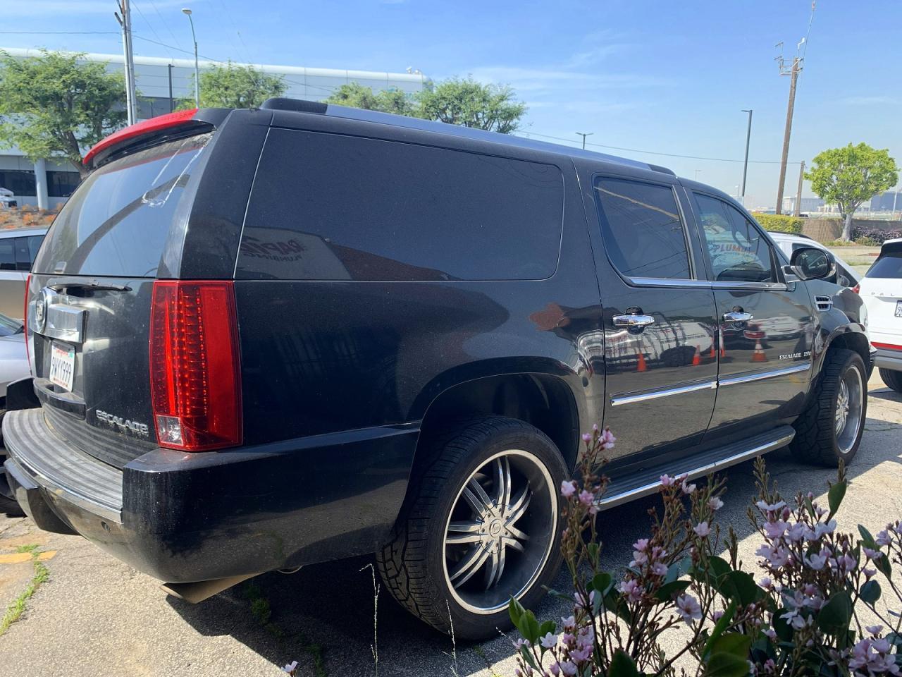 2011 Cadillac Escalade Esv - Image 4