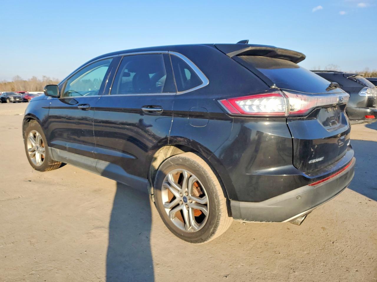 2016 Ford Edge Titanium - Image 2