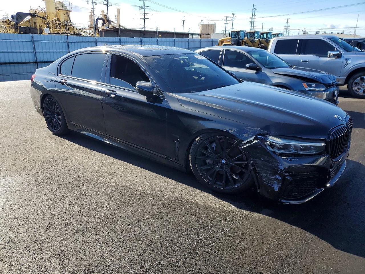 2021 BMW 740 I - Фото 4
