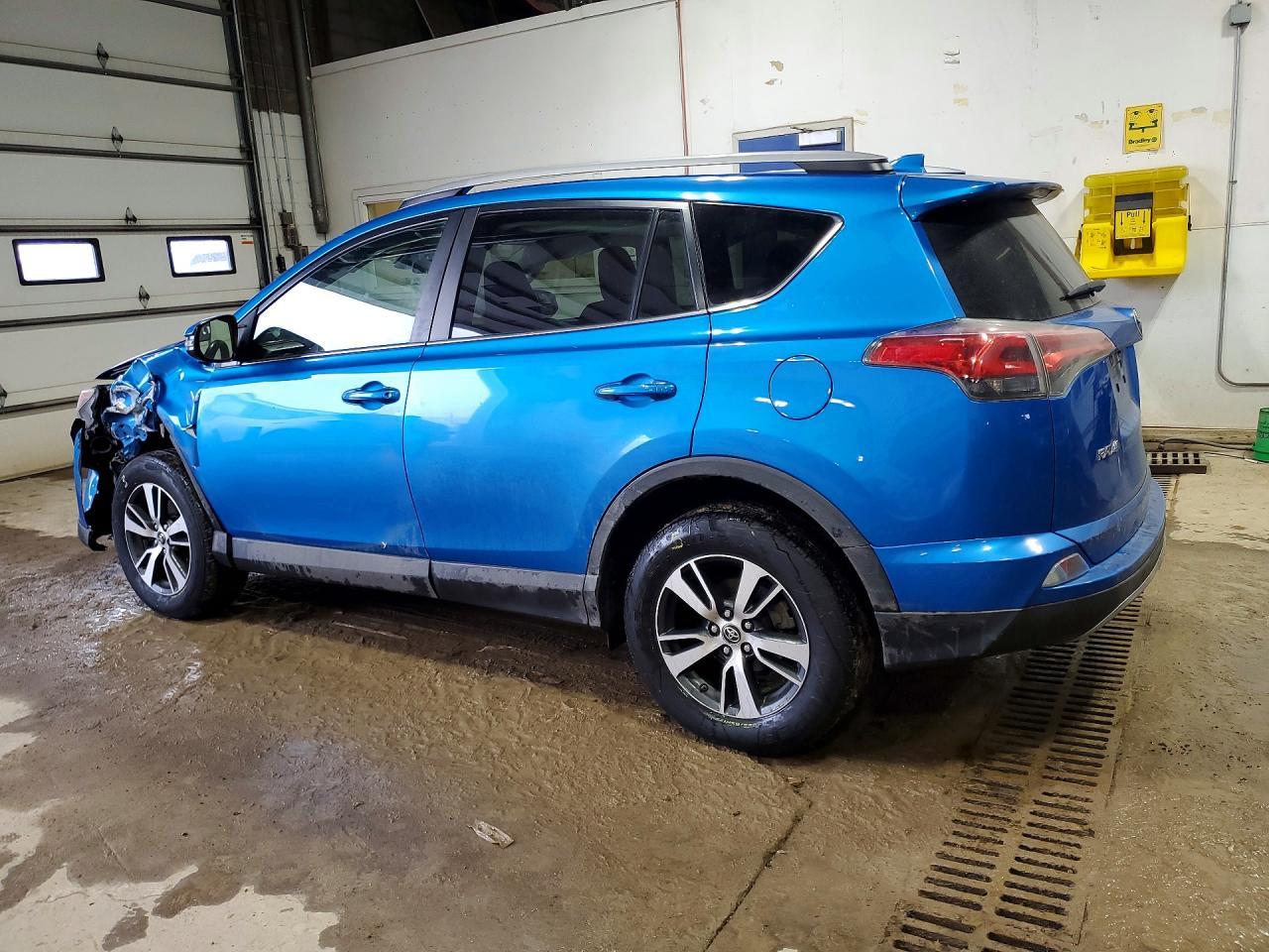 2017 Toyota Rav4 Xle - Фото 2