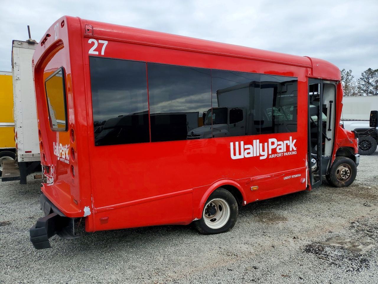 2025 Ford Econoline E450 Super Duty Cutaway Van - Фото 3