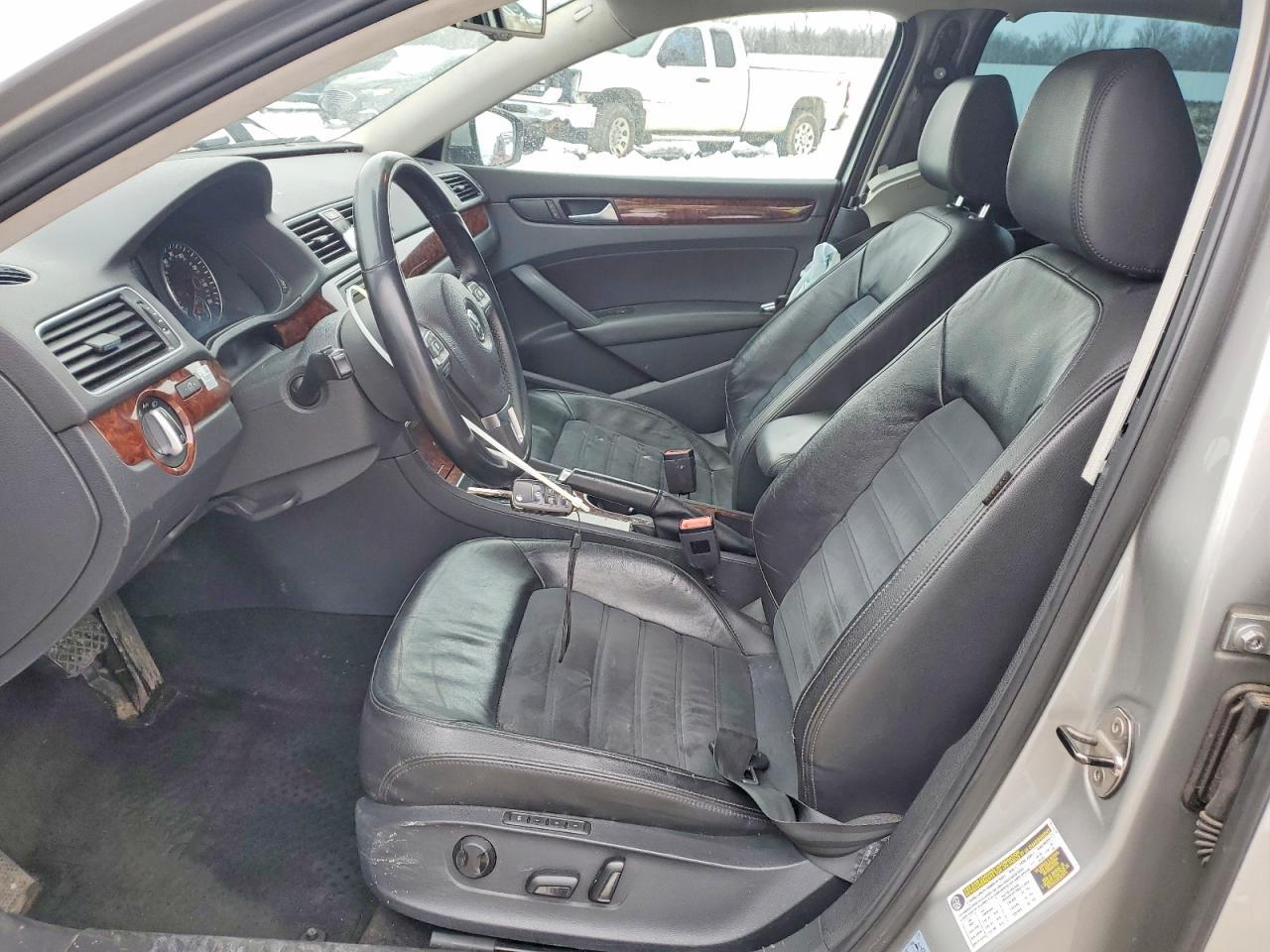 2014 Volkswagen Passat Sel - Фото 7