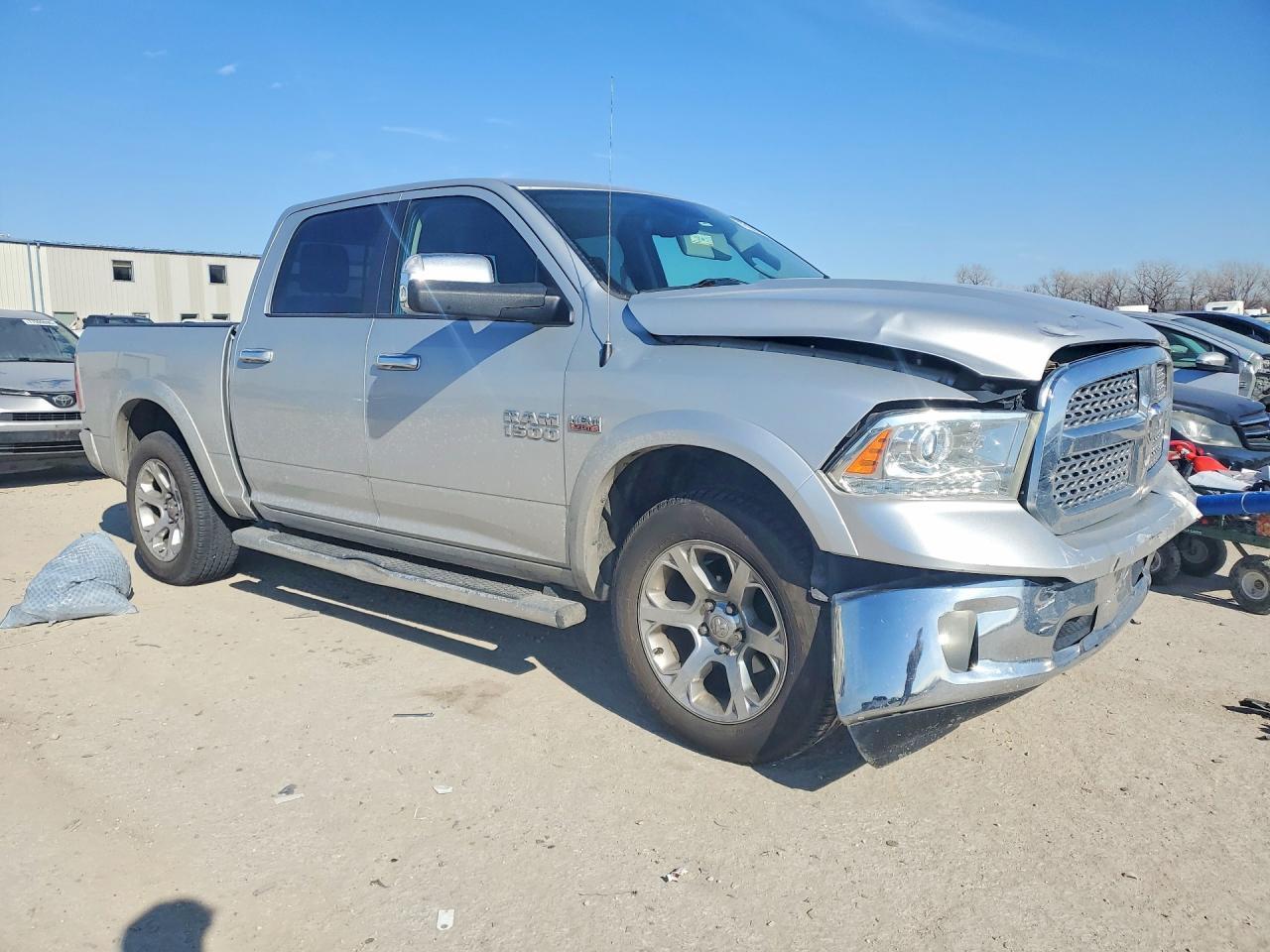 2017 Ram 1500 Laramie - Image 4