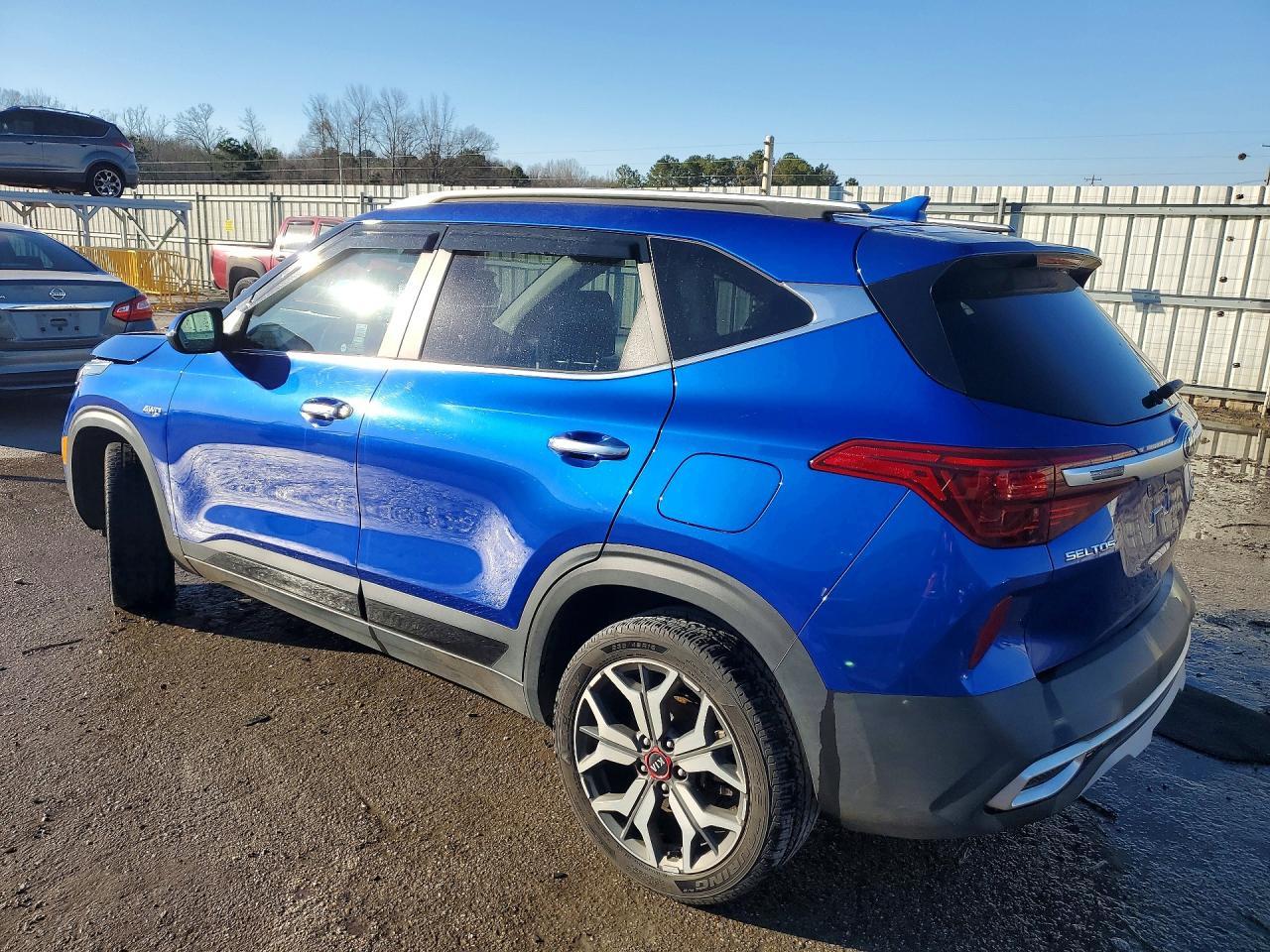 2021 Kia Seltos Sx - Фото 2