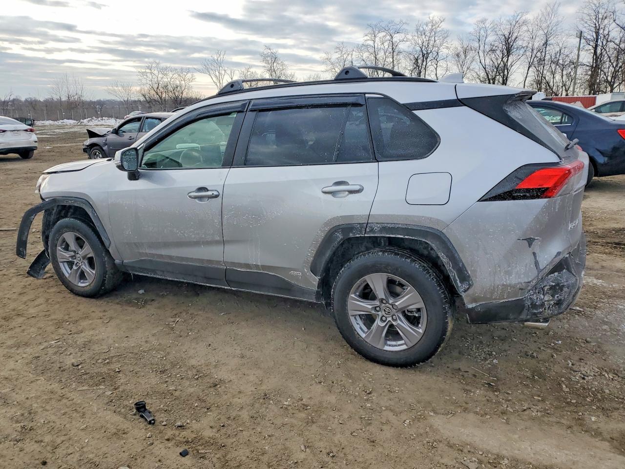 2025 Toyota Rav4 Hybrid Xle - Image 2
