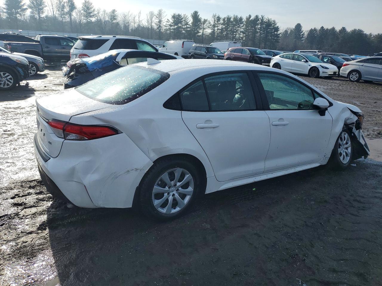 2023 Toyota Corolla Le - Image 3