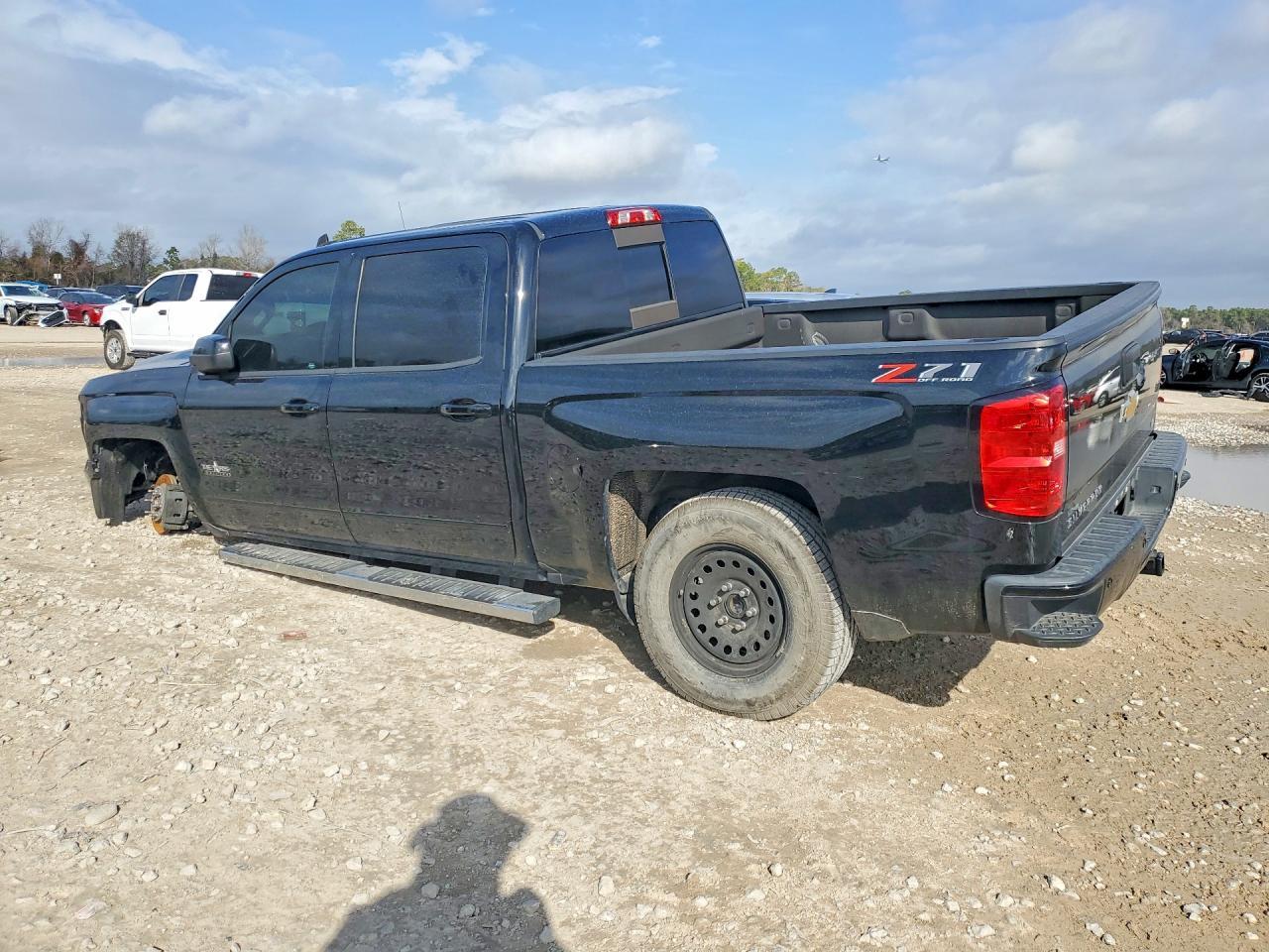 2018 Chevrolet Silverado K1500 Lt - Image 2