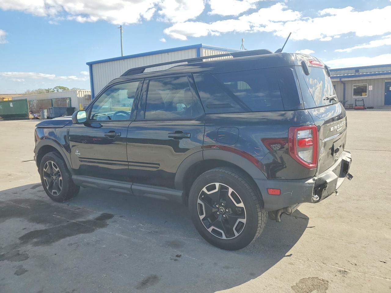 2021 Ford Bronco Sport Outer Banks - Image 2