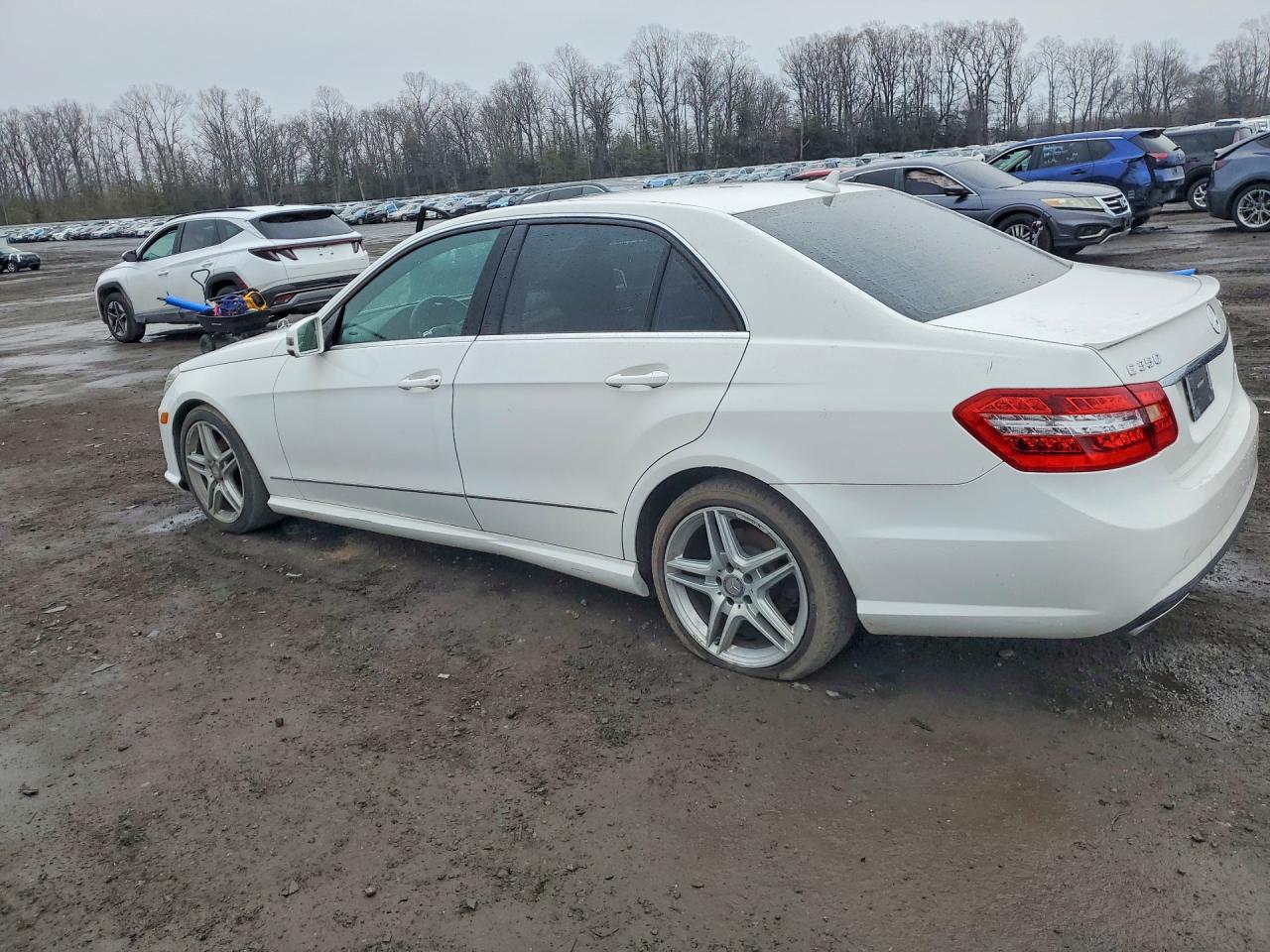 2013 Mercedes Benz E 350 4Matic - Фото 2